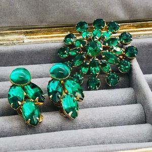 Vintage Green Crystal Rhinestone Brooch & Deco Earrings